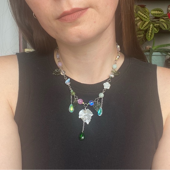 Fairy Glen Beaded Necklace Spiral Charm Leaves Pink Green Crystals Glass Silver - Picture 1 of 7